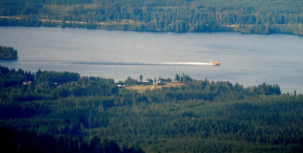 La Svezia brucia