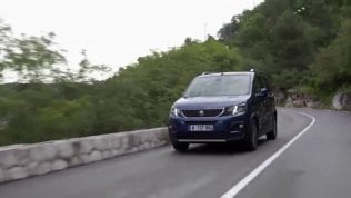 VIDEO - Peugeot Rifter Allure, lo show &egrave; su strada