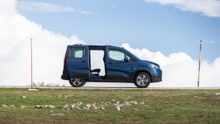 Peugeot Rifter, <br />la magia delle due porte scorrevoli