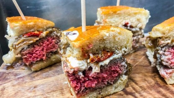 L'incredibile mondo di Gigione, il ristorante che fa dell'hamburger una religione
