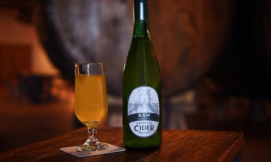 &nbsp;Brooklyn Cider House Raw Cider, foto di Michael Tulipan