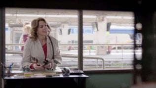 <a href="https://video.repubblica.it/dossier/festa-del-cinema-di-roma-2018/detective-per-caso-un-film-dove-la-disabilita-non-e-il-tema/317488/318118" fck_savedurl="">'Detective per caso', un film dove la disabilit&agrave; non fa paura<br /></a>