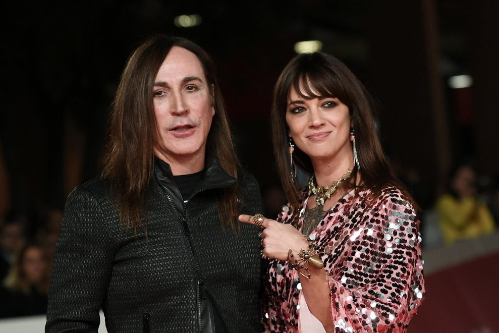 Asia Argento sul red carpet con Manuel Agnelli