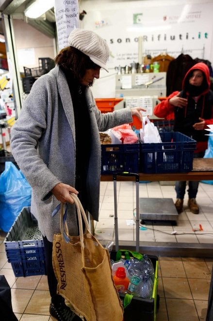 La signora del riciclo fai-da-te