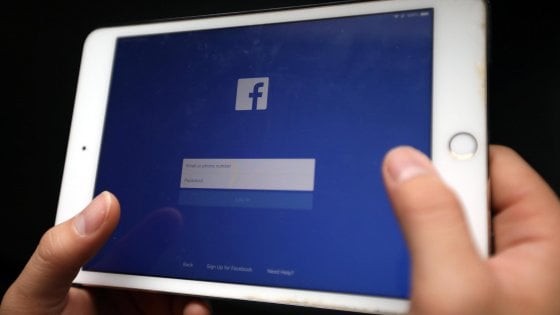 Quegli over 65 che rivendicano: "Non condividiamo fake news, sappiamo usare i social"