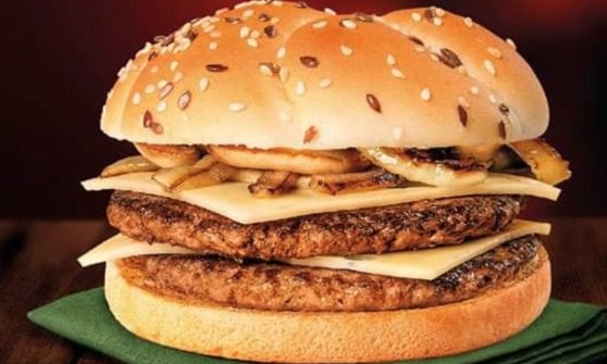 &nbsp;Un doppio burger di Supermac's