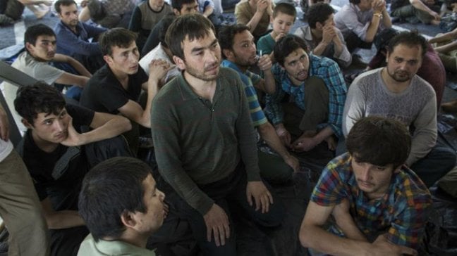 Nei campi cinesi per gli Uiguri nello Xinjiang: &ldquo;Distruggono la nostra identit&agrave;&rdquo;