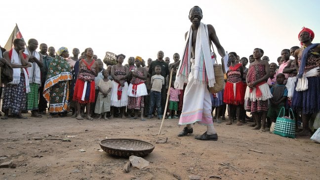 Kazungu, l&rsquo;ultimo poeta della trib&ugrave; dei Giriama, i &ldquo;puri d'Africa&rdquo;