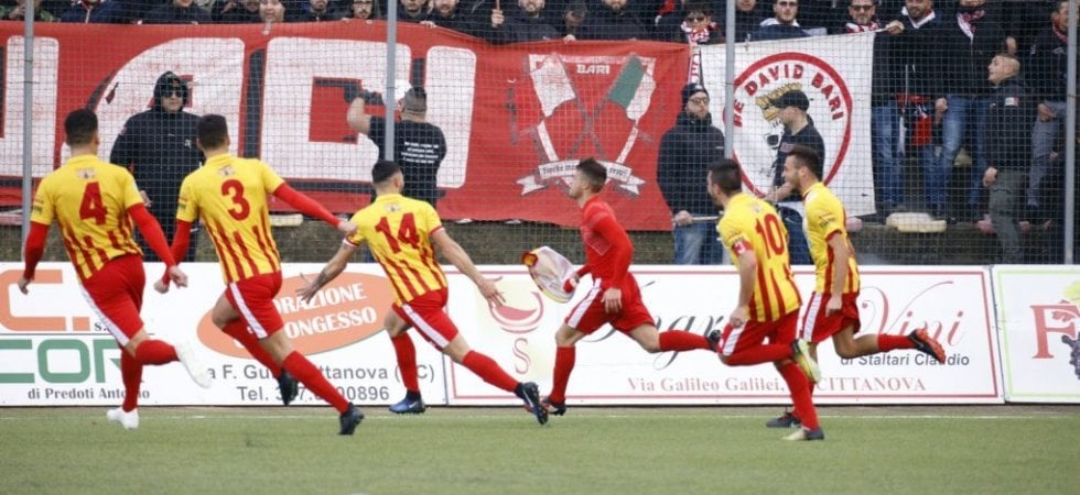 Primo ko per il Bari, continua a volare il Cesena