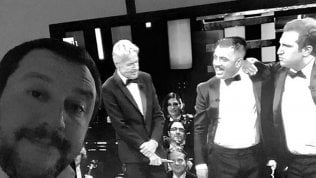Lo sketch di Pio e Amedeo. E Salvini twitta "Evviva Sanremo" <a href="https://video.repubblica.it/dossier/sanremo-2019/sanremo-2019-lo-sketch-di-pio-e-amedeo-con-baglioni--di-prima-gli-italiani-cosi-rifai-il-festival/326428/327033"><strong>&middot; video</strong></a>
