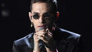 Achille Lauro denunciato per plagio dagli Enter. "Richiesta la sospensione del festival"