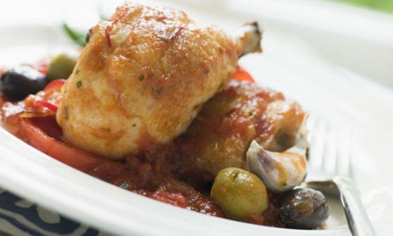 &nbsp;Pollo al chilindr&ograve;n, con peperoni