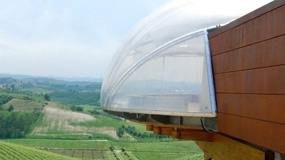 L'Acino, costruito da Luca e Marina Deabate per l'azienda Ceretto