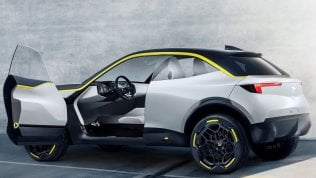 L&rsquo;abitacolo della Opel GT X Experimental senza segreti