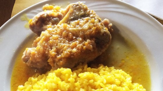 Tra ossobuco, costolette e Claudio Villa, la Milano ancien régime dell'osteria Tajoli