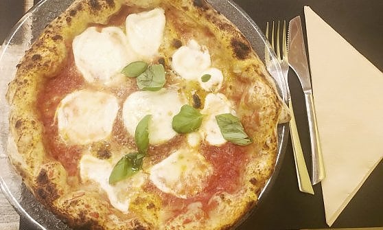Margherita con bufala