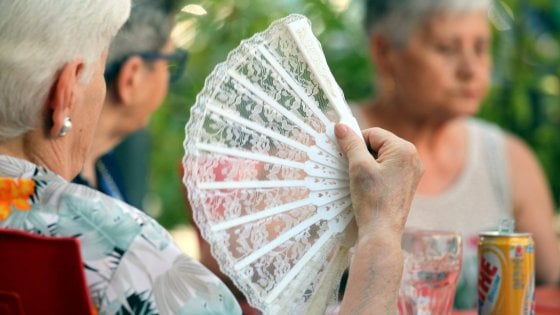 Stili di vita, gli italiani non si sentono più giovani (solo) a sessant’anni
