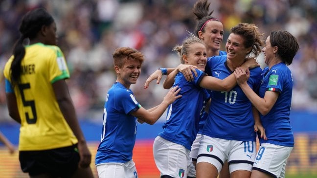 Italia show, 5-0 alla Giamaica: azzurre agli ottavi