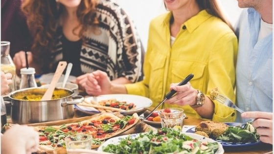 Siamo sempre pi&ugrave; schiavi, anche in contesti sociali, di auto privazioni
