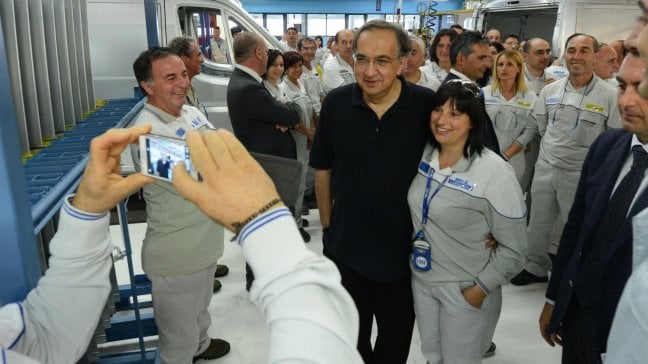 <a href="https://rep.repubblica.it/pwa/commento/2018/07/22/news/il_coraggio_delle_scelte_e_i_bilanci_sommari-202443912/" fck_savedurl=""><strong>Il commento</strong></a><br/><a href="https://rep.repubblica.it/pwa/commento/2018/07/22/news/il_coraggio_delle_scelte_e_i_bilanci_sommari-202443912/" fck_savedurl="">Sergio Marchionne: il coraggio delle scelte e i bilanci sommari<br /></a>