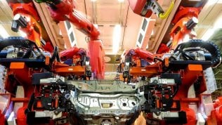 <a href="https://rep.repubblica.it/pwa/generale/2019/07/24/news/sergio_marchionne_un_anno_dopo_modelli_auto_fca-231498364/">Dalla 500 elettrica al Suv Ferrari: l&rsquo;azienda ora guidata da Mike Manley si muove lungo le linee guida tracciate dall&rsquo;ex amministratore delegato</a>