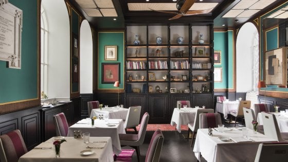 La sala interna del ristorante Adelaide dell'Hotel Vil&ograve;n