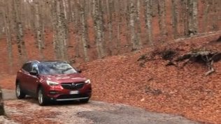 Grandland X sul Gran Sasso