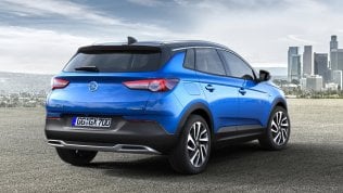 Grandland X 180 Cv, che debutto