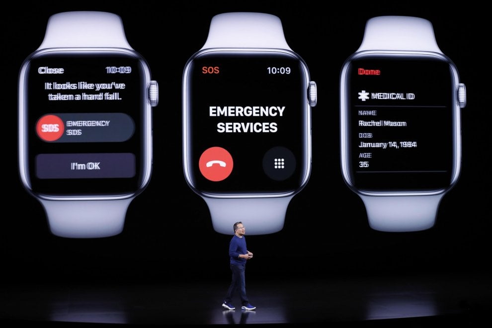 Apple, ecco il nuovo Watch 5, con 18 ore di autonomia