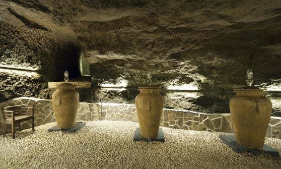 Le anfore del Trebbiano Verde di Cantina Imperatori