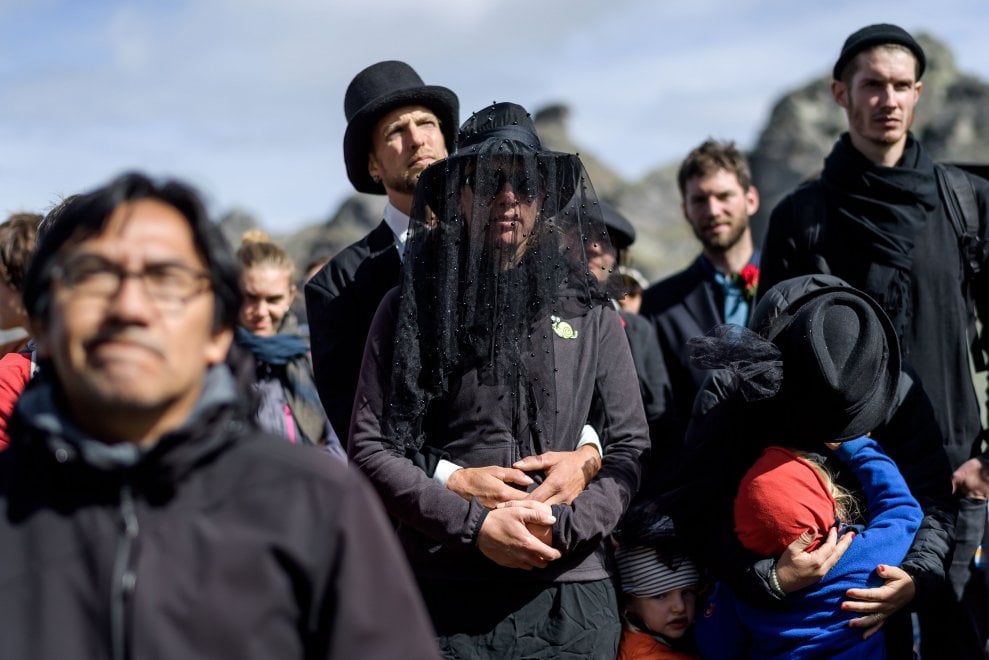 Svizzera, il funerale del ghiacciaio Pizol