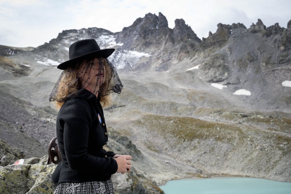 Svizzera, il funerale del ghiacciaio Pizol