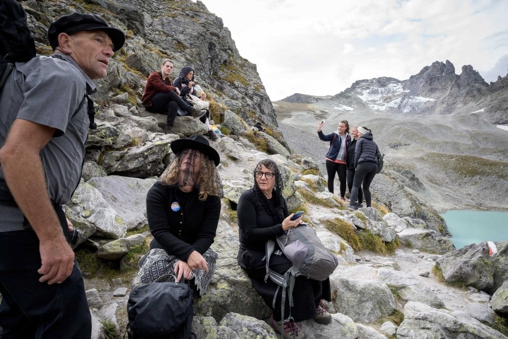 Svizzera, il funerale del ghiacciaio Pizol