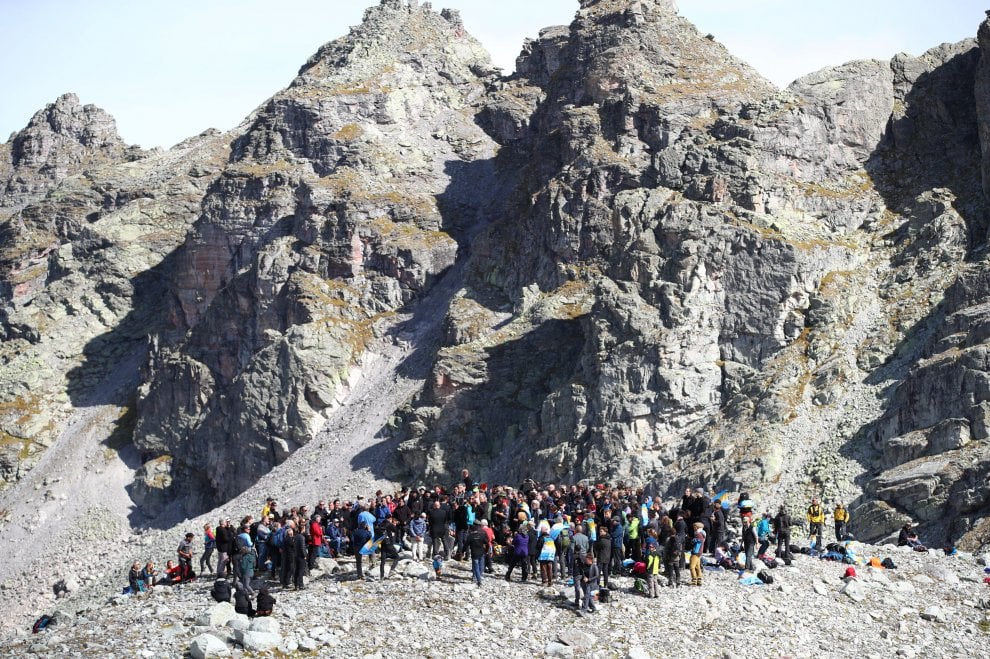 Svizzera, il funerale del ghiacciaio Pizol