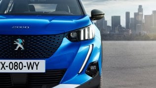 Nuova Peugeot 2008, il debutto in società