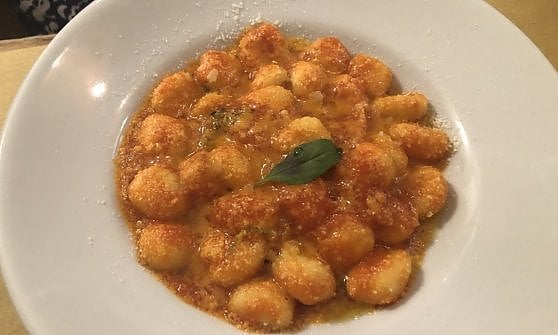 Gli gnocchi al sugo