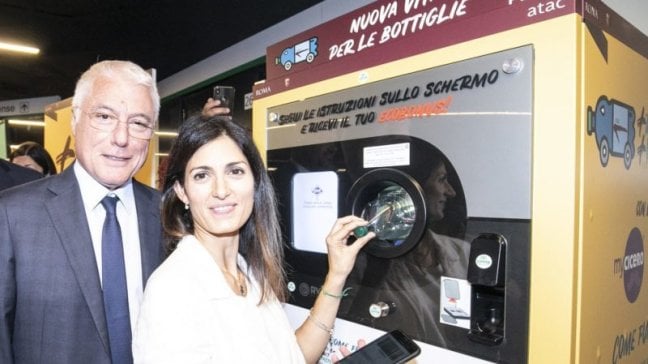 Roma, plastica in cambio di biglietti Atac: 350 mila bottiglie riciclate in sei settimane