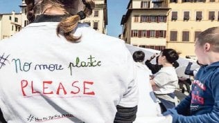 A Firenze: "Via dalle nostre aule la plastica monouso"