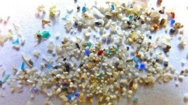 Un brevetto dell'Universit&agrave; di Catania per estrarre le nanoplastiche invisibili