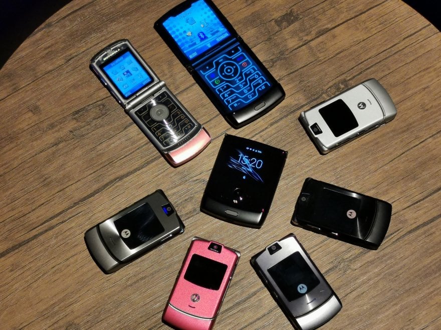 Motorola Razr, il ritorno della 'conchiglia' con schermo pieghevole