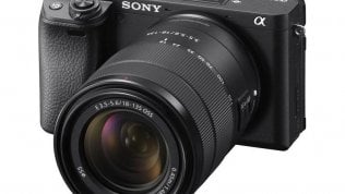<a href="https://video.repubblica.it/rubriche/reptech/reptech-foto-senza-errori-con-la-sony-alpha-6400-e-video-a-prova-di-youtuber/348354/348940?fbclid=IwAR0jlE4C10v8VQqaFXiQq6qa1Lvch9-Fc8ZVSkd-mUfVOfXWSd8sJzwFcMs&amp;ref=RHPPRT-BS-I0-C4-P1-S1.4-T1">Foto e video senza errori con la Sony Alpha 6400<br /></a>