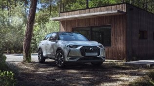 DS 3 Crossback E-Tense: ecco la magia del Drive Assist