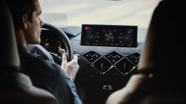 Quanto costa? DS 3 CROSSBACK E-TENSE stupisce anche con il listino