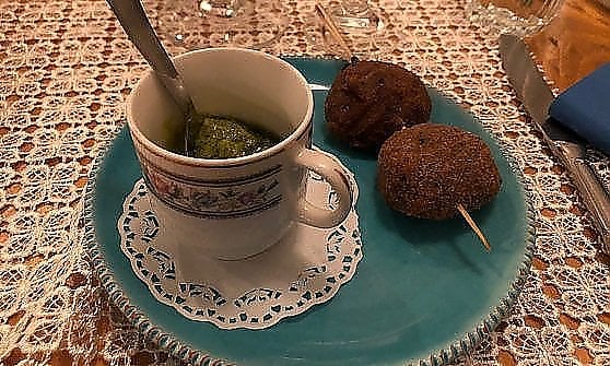 L'allesso: crocchette di bollito con salsa verde