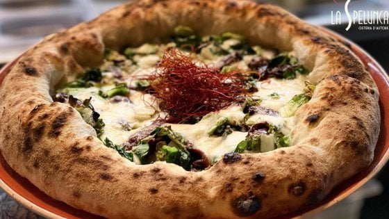 La Spelunca: pizza napoletana, carni di qualità e charme
