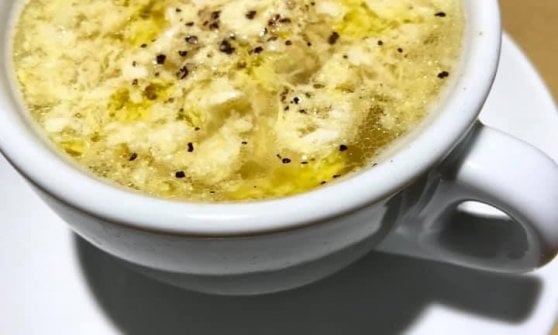 Stracciatella in brodo di pollo