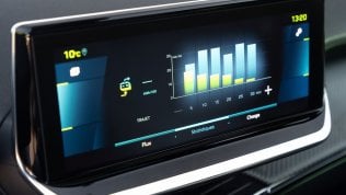 Peugeot e-2008 interni