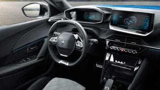 Peugeot 2008, interni di categoria superiore