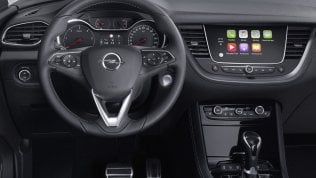Opel Grandland X Hybrid4 - interni