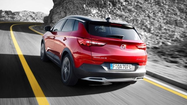 Opel Grandland X, quando l'ibrido punta al divertimento